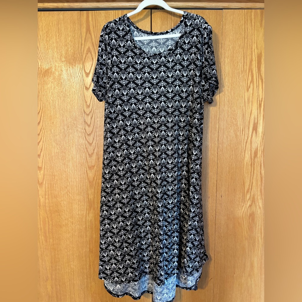 LuLaRoe Carly Black and White Tiered Dress